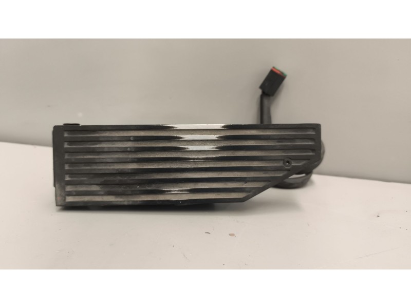 Recambio de pedal acelerador para renault magnum ab diesel referencia OEM IAM 84557548  