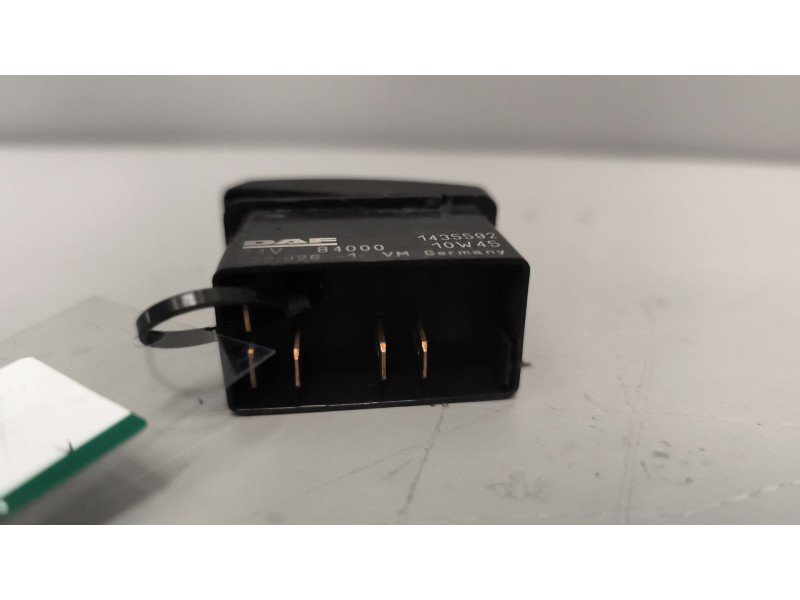 Recambio de interruptor para daf serie xf105.xxx 12.9 diesel referencia OEM IAM 1435592  