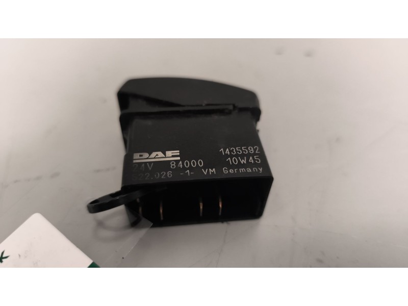 Recambio de interruptor para daf serie xf105.xxx 12.9 diesel referencia OEM IAM 1435592  