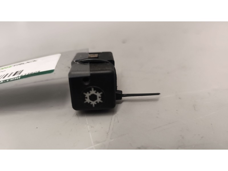 Recambio de boton aire acondicionado para daf serie xf105.xxx 12.9 diesel referencia OEM IAM 1435604  