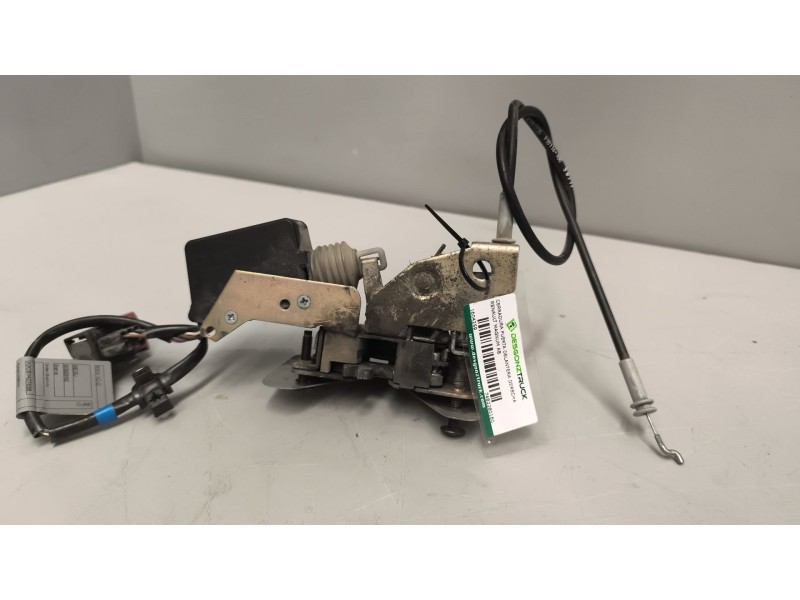 Recambio de cerradura puerta delantera derecha para renault magnum ab diesel referencia OEM IAM 7482280160  