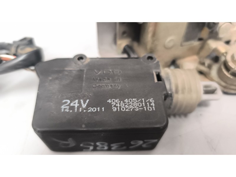 Recambio de cerradura puerta delantera derecha para renault magnum ab diesel referencia OEM IAM 7482280160  
