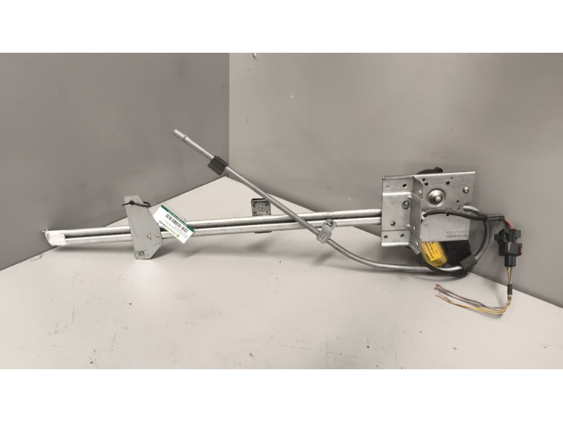 Recambio de elevalunas delantero izquierdo para renault magnum ab diesel referencia OEM IAM 7421275875  