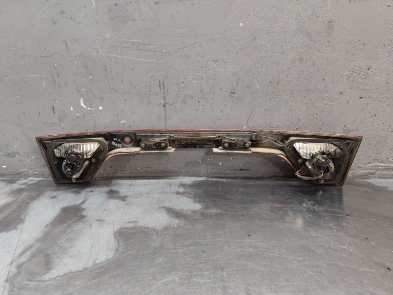 Recambio de piloto central de freno para seat toledo ii (1m2) 1.9 tdi referencia OEM IAM 1M5945225C 1M5945107B 