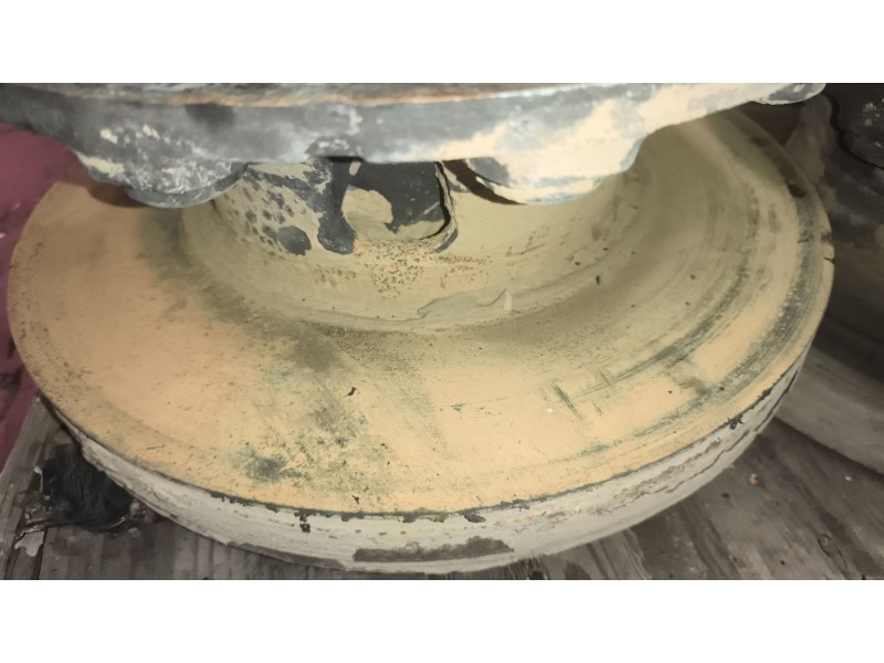 Recambio de buje delantero para volvo fh xxx referencia OEM IAM 21983590 21940776 