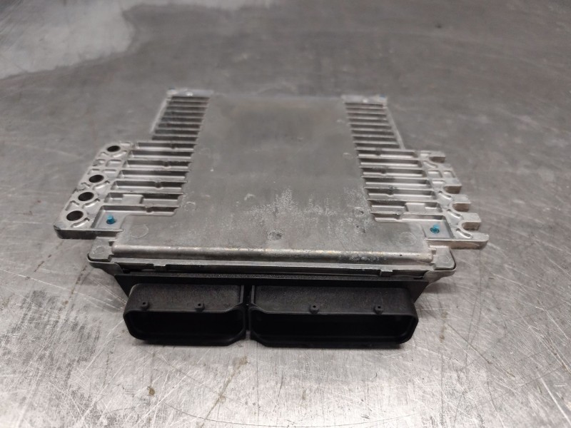 Recambio de centralita motor uce para nissan murano i (z50) 3.5 4x4 referencia OEM IAM MEC63690 P8 