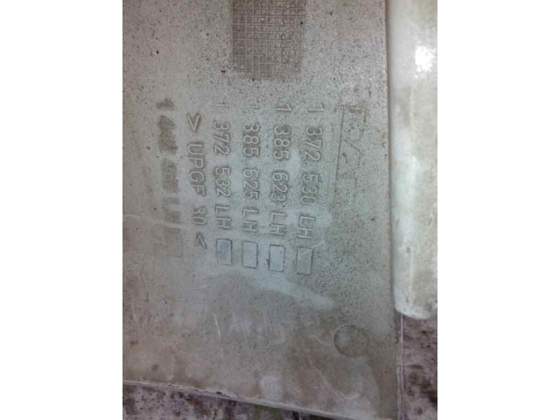 Recambio de deflector izquierdo para daf serie cf85.xxx ab06 fsa 4x2 larga distancia referencia OEM IAM 1372530  