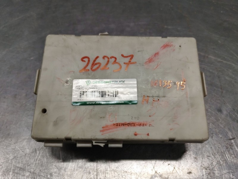 Recambio de caja reles / fusibles para nissan murano i (z50) 3.5 4x4 referencia OEM IAM 284B7CD71A  