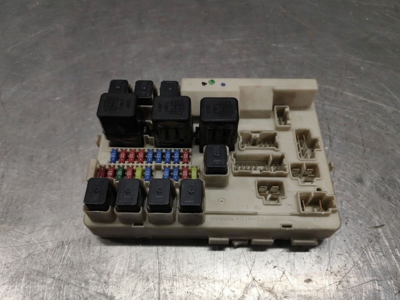 Recambio de caja reles / fusibles para nissan murano i (z50) 3.5 4x4 referencia OEM IAM 284B7CD71A  