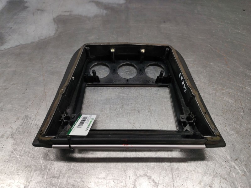 Recambio de moldura climatizacion para nissan murano i (z50) 3.5 4x4 referencia OEM IAM P10381A63000  