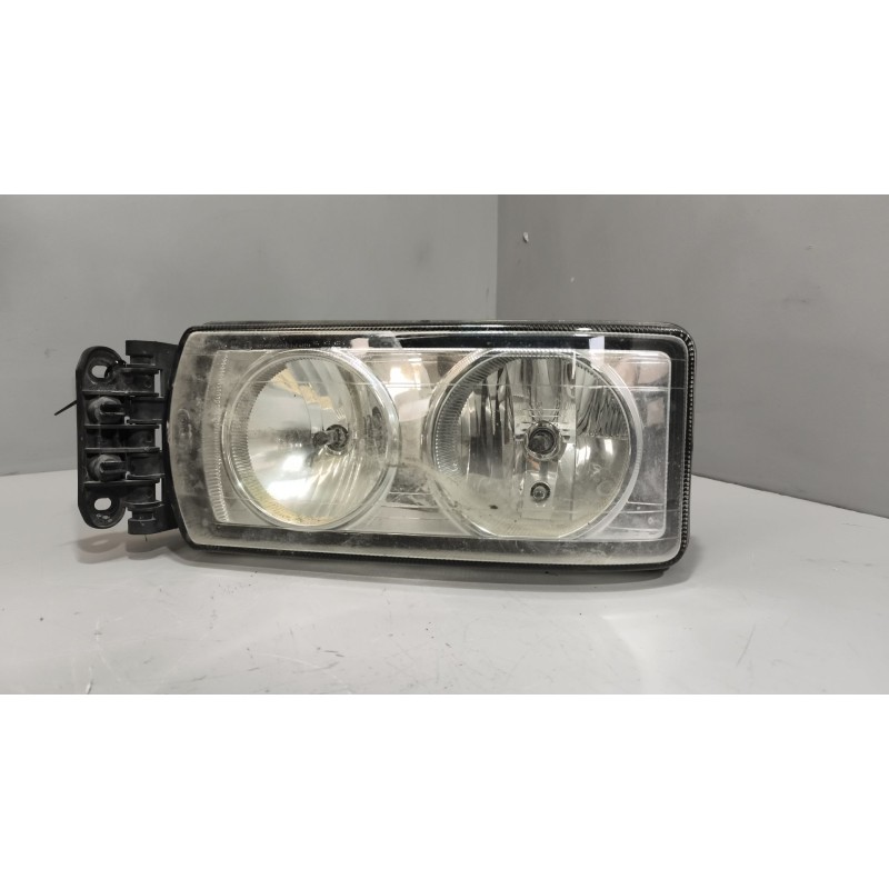 Recambio de faro izquierdo para iveco stralis (as) fsa t / fp lt 4x2 gran espacio referencia OEM IAM 504238117  