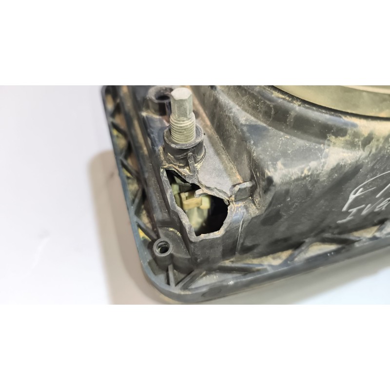 Recambio de faro izquierdo para iveco stralis (as) fsa t / fp lt 4x2 gran espacio referencia OEM IAM 504238117  