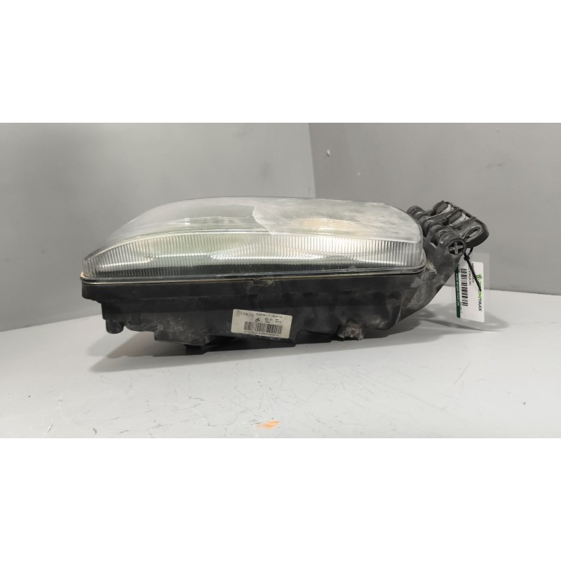 Recambio de faro izquierdo para iveco stralis (as) fsa t / fp lt 4x2 gran espacio referencia OEM IAM 504238117  