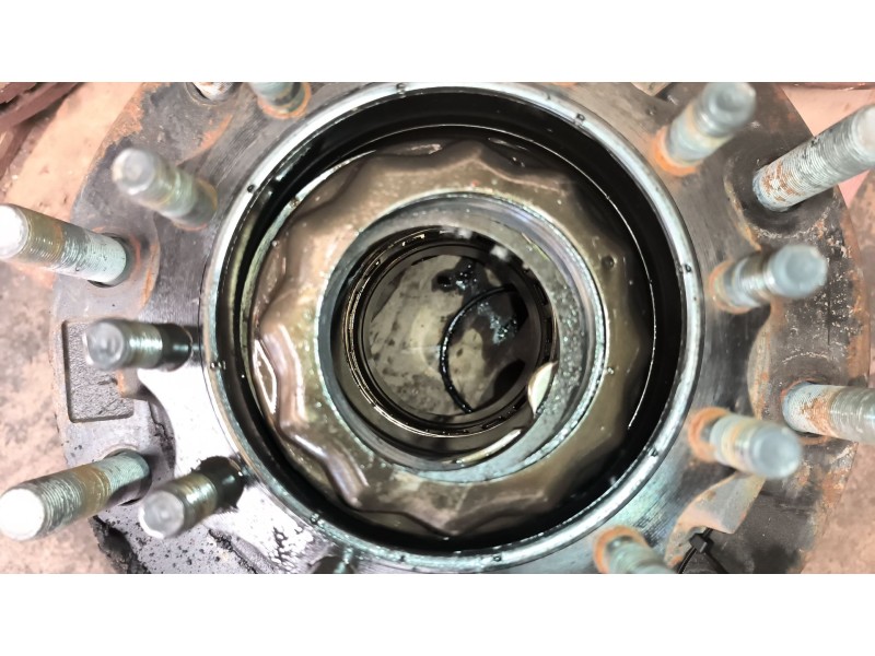 Recambio de buje trasero derecho para renault serie t 12.8 diesel referencia OEM IAM 7485107753 7420557646 7421328206