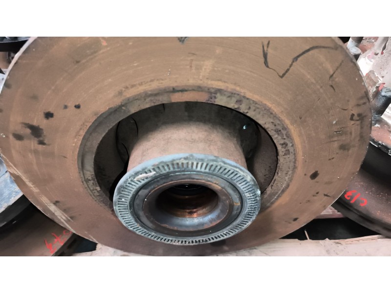 Recambio de buje delantero para iveco stralis (as) referencia OEM IAM   