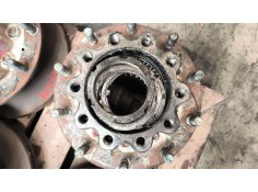 Recambio de buje trasero izquierdo para mercedes-benz axor 2-ejes 18 ton 2004 referencia OEM IAM A9463560201 A9603561801 A946356