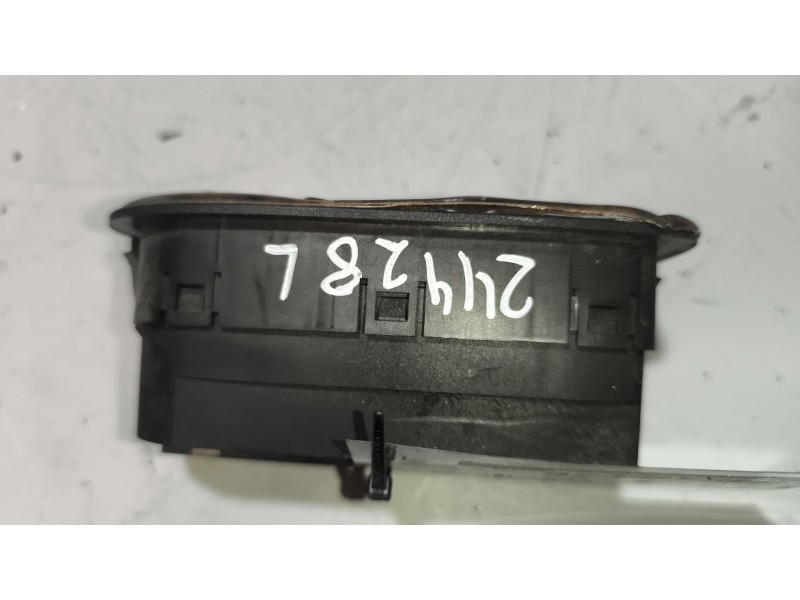Recambio de mando elevalunas delantero izquierdo para daf serie xf105.xxx 12.9 diesel referencia OEM IAM 1895436  