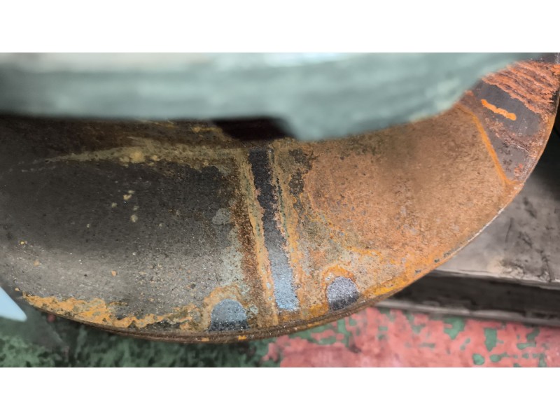 Recambio de buje delantero para renault premium lander 10.8 diesel referencia OEM IAM 7421022433  