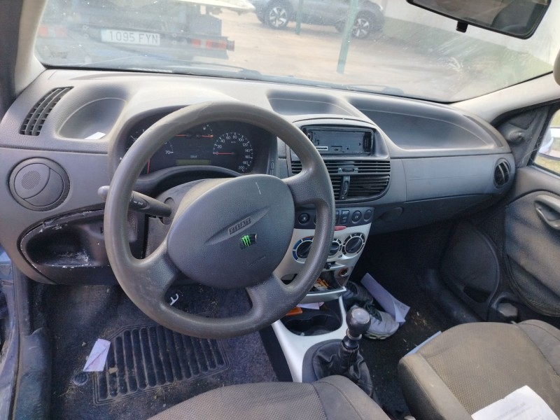 fiat punto berlina (188) del año 2001