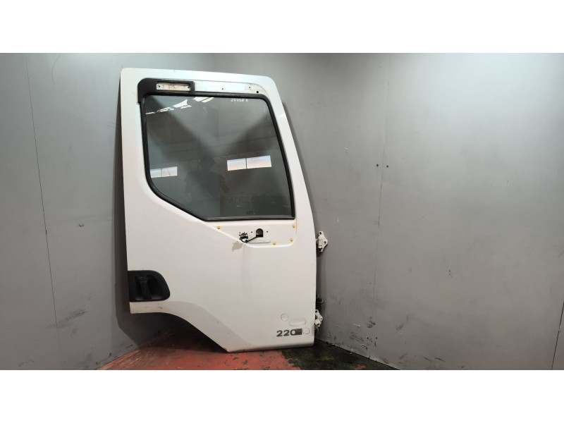 Recambio de puerta delantera derecha para renault midlum fg xxx.10    e4 cabina doble referencia OEM IAM 5600464824 5600464830 