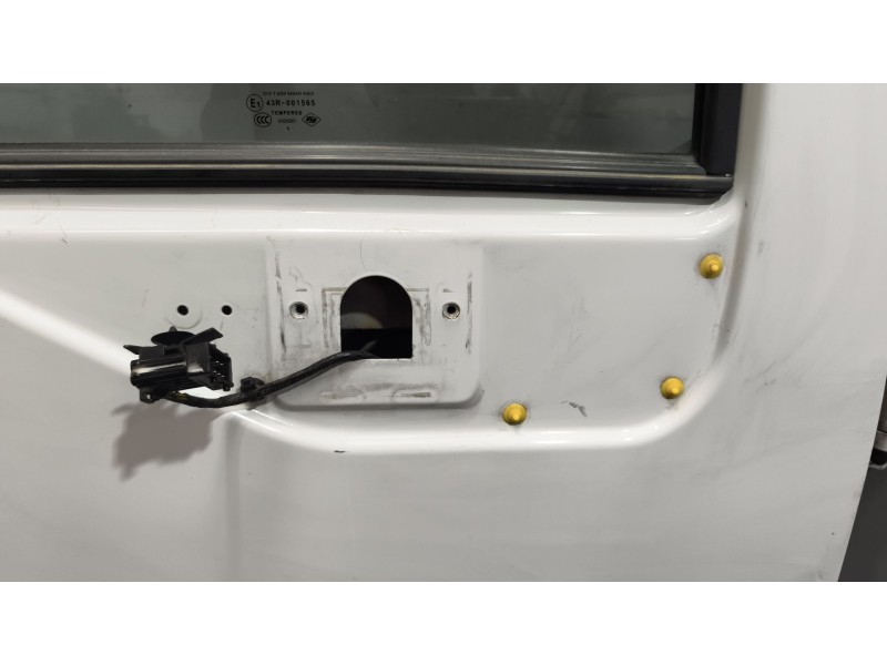 Recambio de puerta delantera derecha para renault midlum fg xxx.10    e4 cabina doble referencia OEM IAM 5600464824 5600464830 