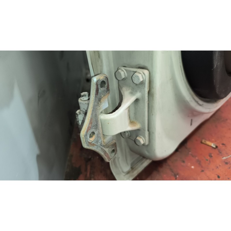 Recambio de puerta delantera derecha para renault midlum fg xxx.10    e4 cabina doble referencia OEM IAM 5600464824 5600464830 