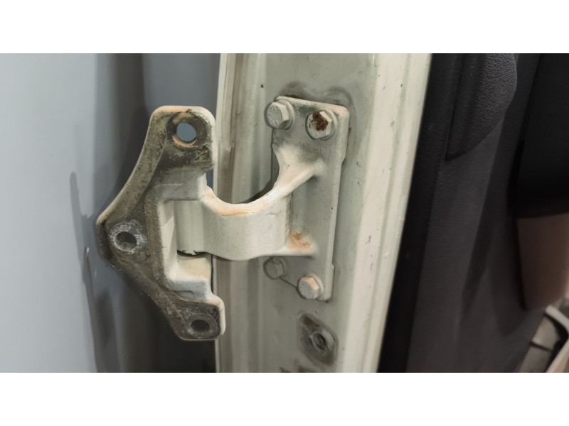 Recambio de puerta delantera derecha para renault midlum fg xxx.10    e4 cabina doble referencia OEM IAM 5600464824 5600464830 