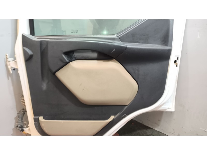 Recambio de puerta delantera derecha para renault midlum fg xxx.10    e4 cabina doble referencia OEM IAM 5600464824 5600464830 