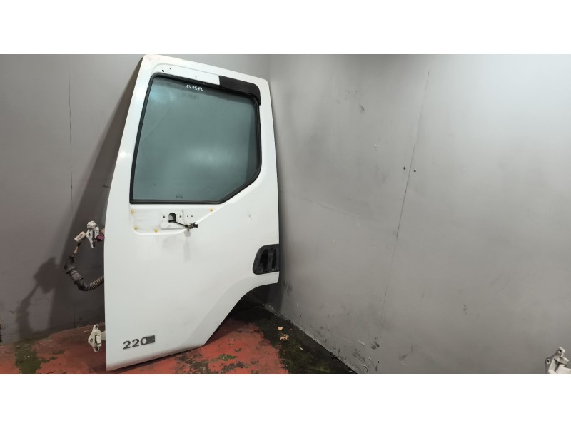 Recambio de puerta delantera izquierda para renault midlum fg xxx.10    e4 cabina doble referencia OEM IAM 5600464823  