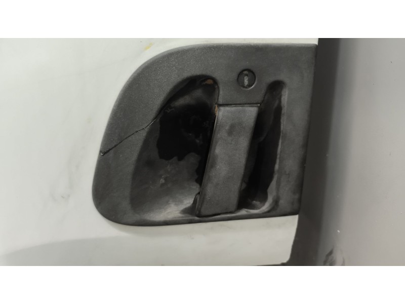 Recambio de puerta delantera izquierda para renault midlum fg xxx.10    e4 cabina doble referencia OEM IAM 5600464823  