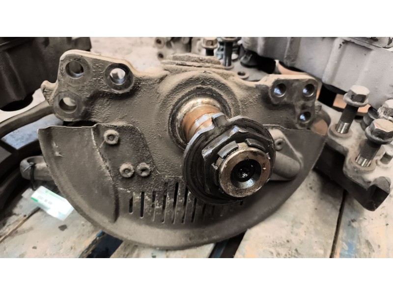 Recambio de mangueta delantera derecha para volvo fm 12 2002 referencia OEM IAM 20455920  
