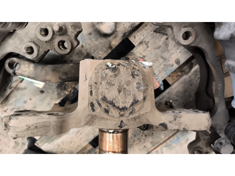 Recambio de mangueta delantera derecha para volvo fm 12 2002 referencia OEM IAM 20455920  