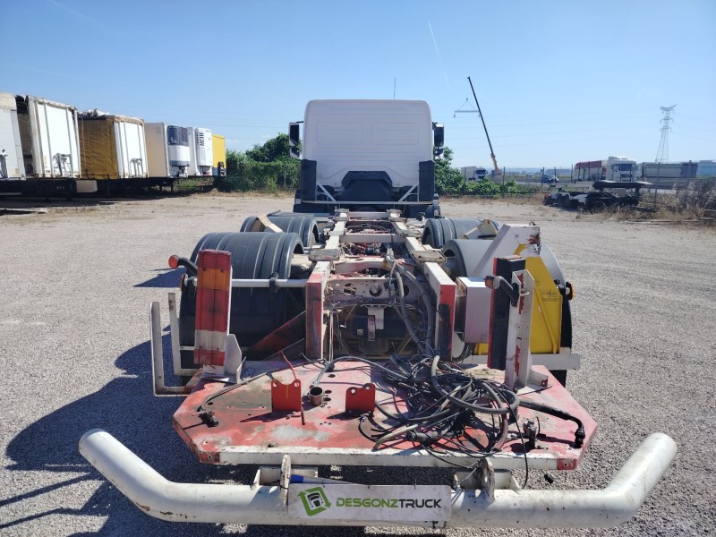 mercedes-benz axor 3-ejes 25/26t 2004  del año 2008