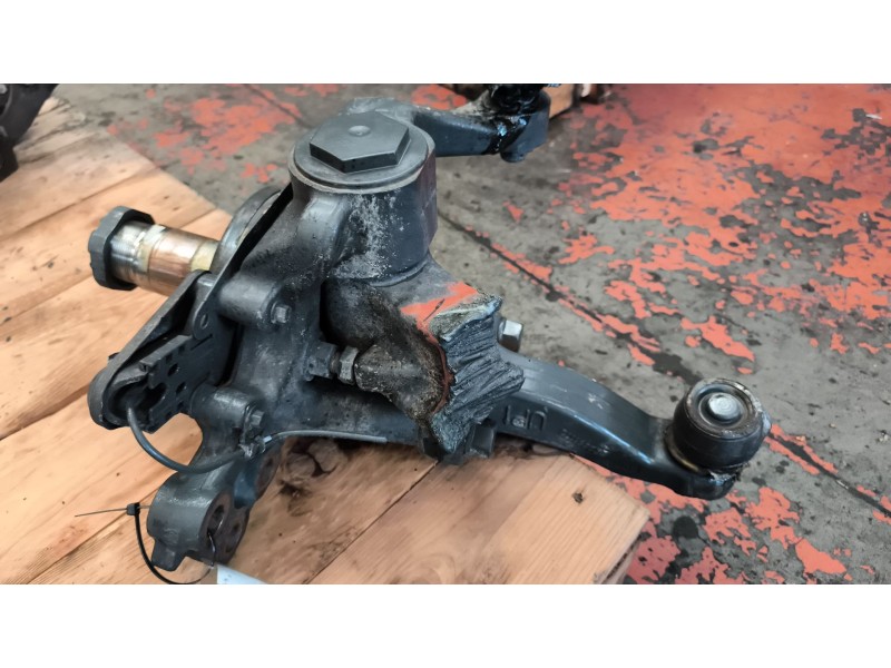 Recambio de mangueta delantera izquierda para renault serie t 12.8 diesel referencia OEM IAM 22848432 7422848432 