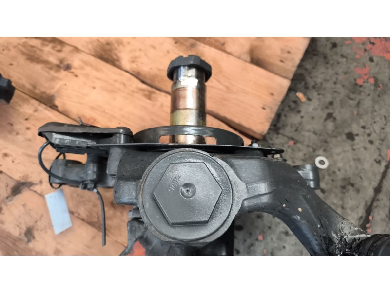 Recambio de mangueta delantera izquierda para renault serie t 12.8 diesel referencia OEM IAM 22848432 7422848432 
