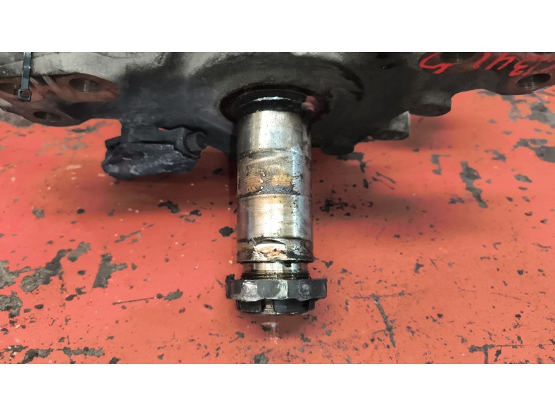 Recambio de mangueta delantera izquierda para renault premium lander 10.8 diesel referencia OEM IAM 7420556298 7485133870 205562