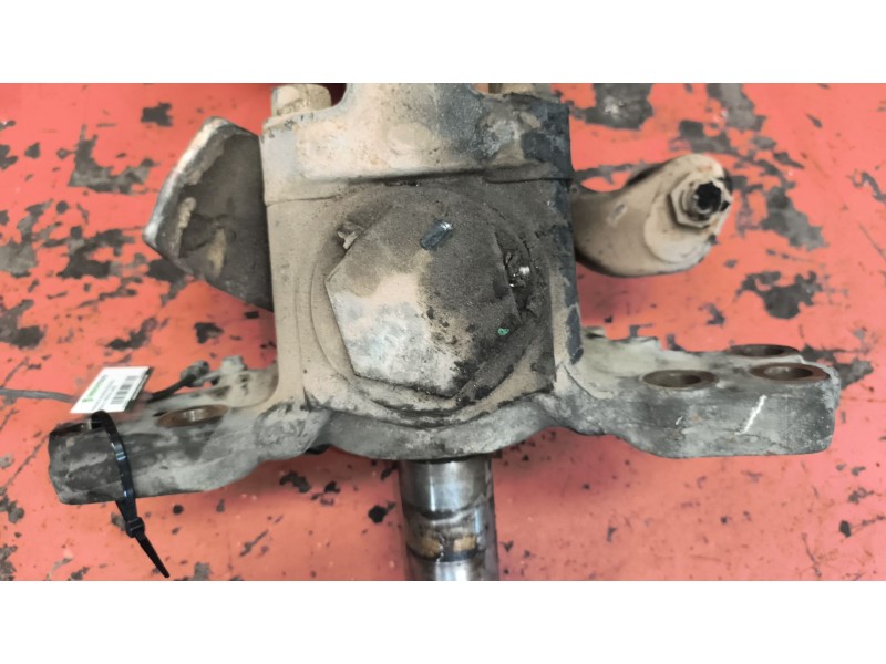 Recambio de mangueta delantera izquierda para renault premium lander 10.8 diesel referencia OEM IAM 7420556298 7485133870 205562