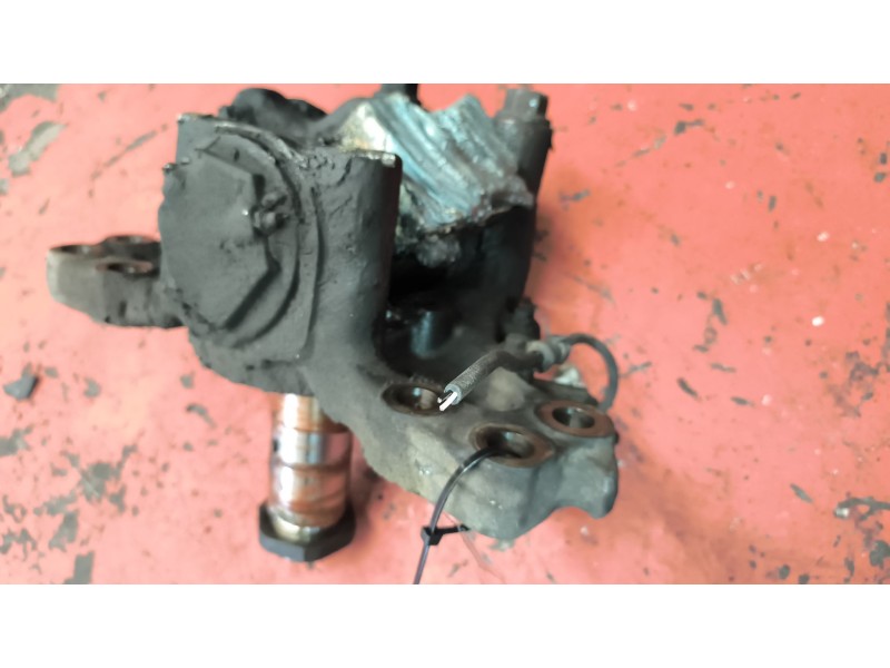 Recambio de mangueta delantera derecha para renault magnum ab 2005 12.8 diesel referencia OEM IAM 7420556298 20556298 