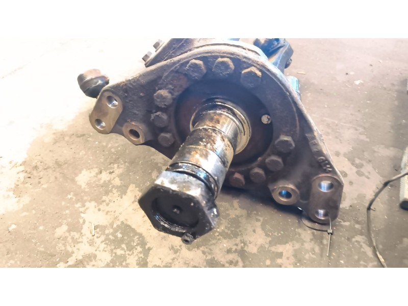 Recambio de mangueta delantera izquierda para iveco stralis (as) 12.9 diesel referencia OEM IAM 7182985  