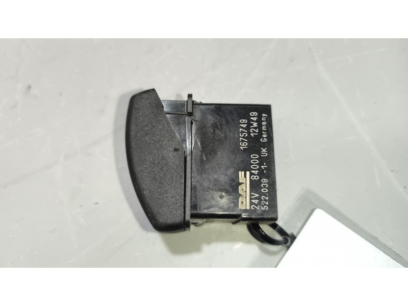 Recambio de interruptor para daf serie xf105.xxx 12.9 diesel referencia OEM IAM 1675749  