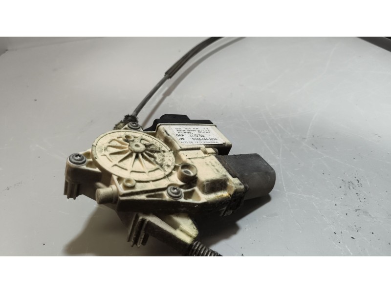 Recambio de elevalunas delantero derecho para daf serie xf105.xxx 12.9 diesel referencia OEM IAM   