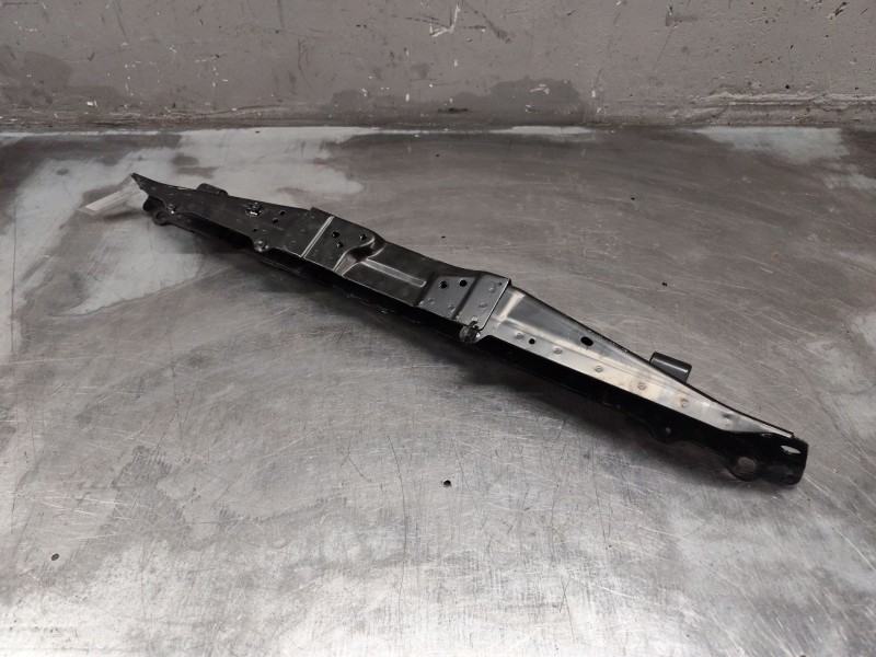 Recambio de refuerzo paragolpes trasero para toyota auris (_e18_) 1.8 hybrid (zwe186_) referencia OEM IAM   