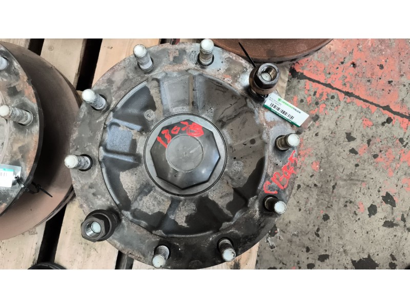 Recambio de buje delantero para renault serie t 12.8 diesel referencia OEM IAM 7421116593 7421535963 7421534388