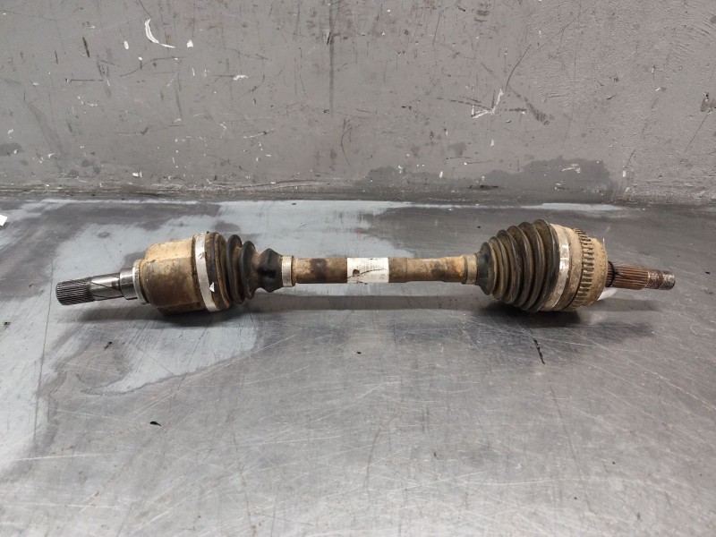 Recambio de transmision delantera izquierda para renault master ii furgoneta (fd) 2.5 dci referencia OEM IAM 8200414939  