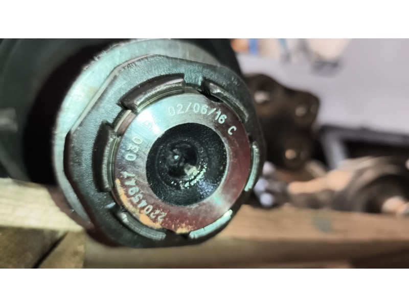 Recambio de mangueta delantera izquierda para renault serie t 12.8 diesel referencia OEM IAM 7422045947  