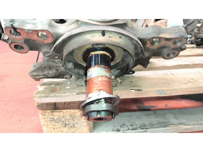 Recambio de mangueta delantera izquierda para renault serie t 12.8 diesel referencia OEM IAM 7422045947  