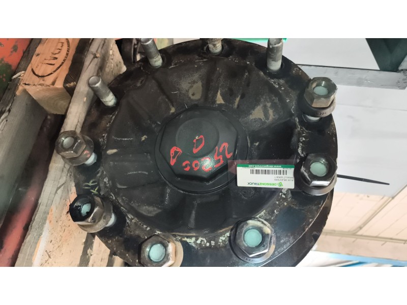 Recambio de buje delantero para renault serie t 12.8 diesel referencia OEM IAM 7421993642  