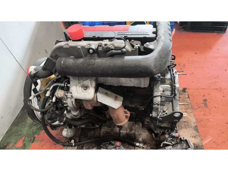 Recambio de despiece motor para renault midlum fg xxx.10    e4 cabina doble referencia OEM IAM DXI5215EC06  