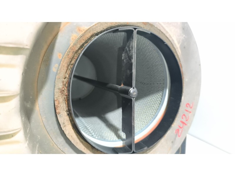 Recambio de filtro aire para iveco stralis (as) 12.9 diesel referencia OEM IAM 8137428  