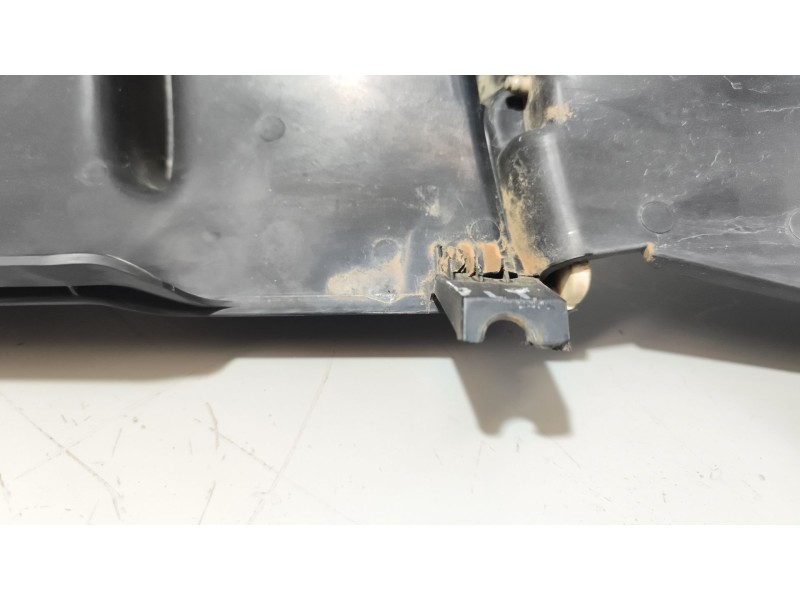 Recambio de deflector izquierdo para iveco stralis (ad/at) 10.3 diesel referencia OEM IAM 5801564805  